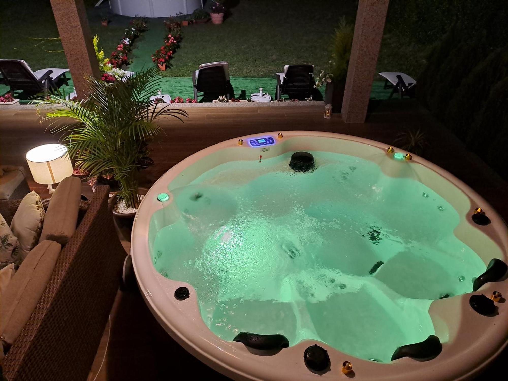 Вилла Casa Victoria Garden Con Jacuzzi Y Piscina Кальдас-де-Рейес Экстерьер фото